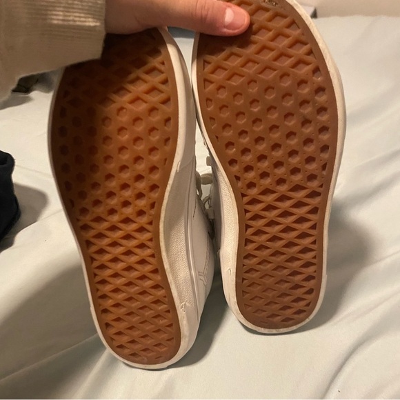 Kids White Leather Vans - Picture 2 of 3